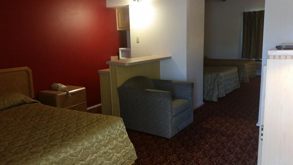 Executive Inn And Suites ว็อกซาแฮทชี ภายนอก รูปภาพ